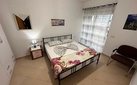 Vasilika Apartments